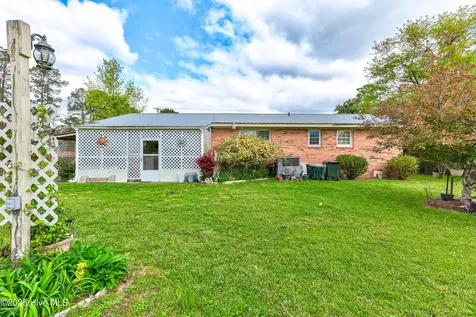 307 W Westbrook Street Wallace NC 28466