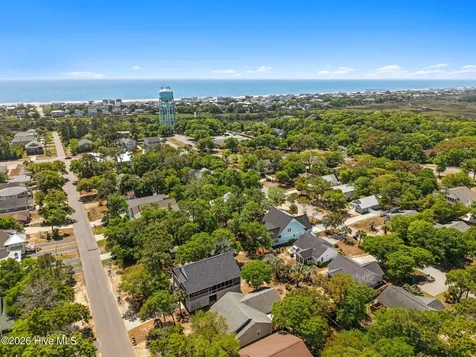114 NE 31st Street Oak Island NC 28465