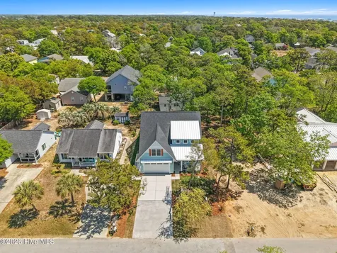 114 NE 31st Street Oak Island NC 28465