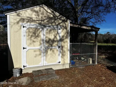 688 Georgia Pacific Road Whiteville NC 28472