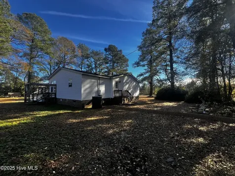 688 Georgia Pacific Road Whiteville NC 28472
