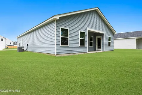 626 S Squires Run Lane Richlands NC 28574