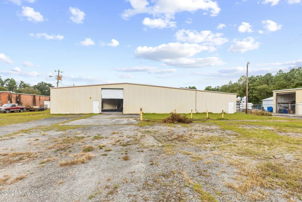 611 N Sycamore Street Rose Hill NC 28458