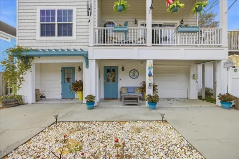 105 SE 17th Street Oak Island NC 28465