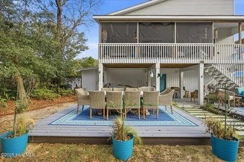 105 SE 17th Street Oak Island NC 28465