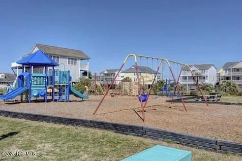 104 Summer Winds Place Surf City NC 28445