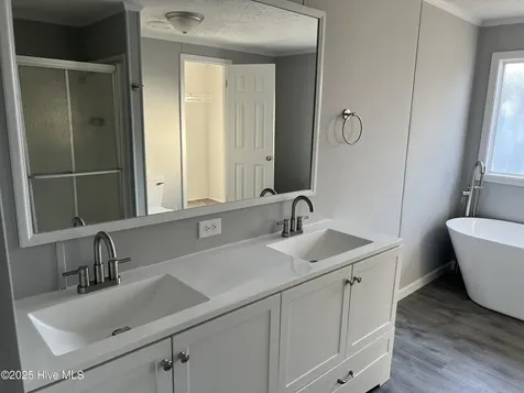 1906 Emerson Street New Bern NC 28562