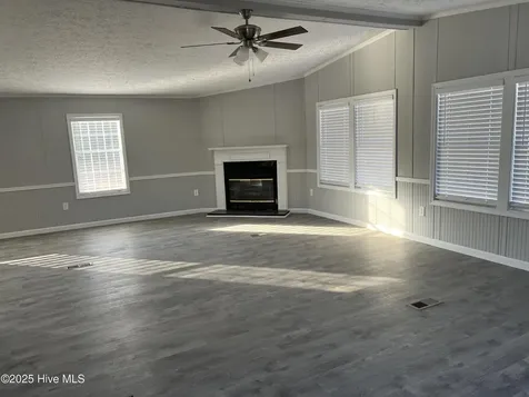 1906 Emerson Street New Bern NC 28562