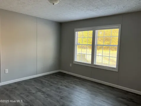 1906 Emerson Street New Bern NC 28562