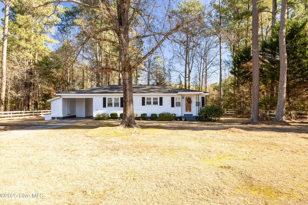 2907 Sivertsen Road Autryville NC 28318