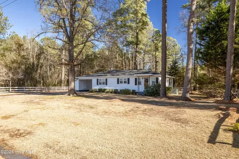 2907 Sivertsen Road Autryville NC 28318