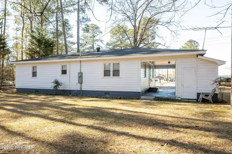 2907 Sivertsen Road Autryville NC 28318