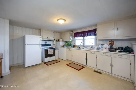 2907 Sivertsen Road Autryville NC 28318