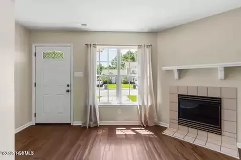 1997 W Brandymill Lane Jacksonville NC 28546