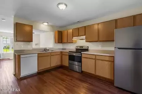 1997 W Brandymill Lane Jacksonville NC 28546