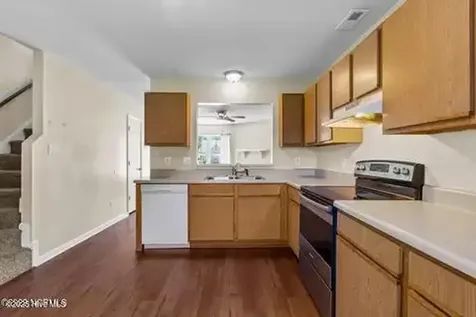 1997 W Brandymill Lane Jacksonville NC 28546