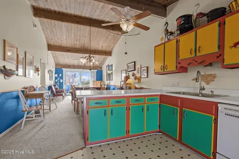 104 Robin Avenue Atlantic Beach NC 28512