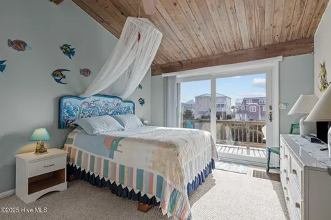 104 Robin Avenue Atlantic Beach NC 28512