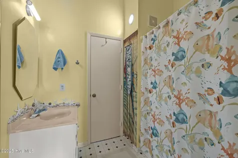 104 Robin Avenue Atlantic Beach NC 28512