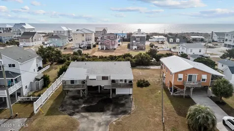 104 Robin Avenue Atlantic Beach NC 28512