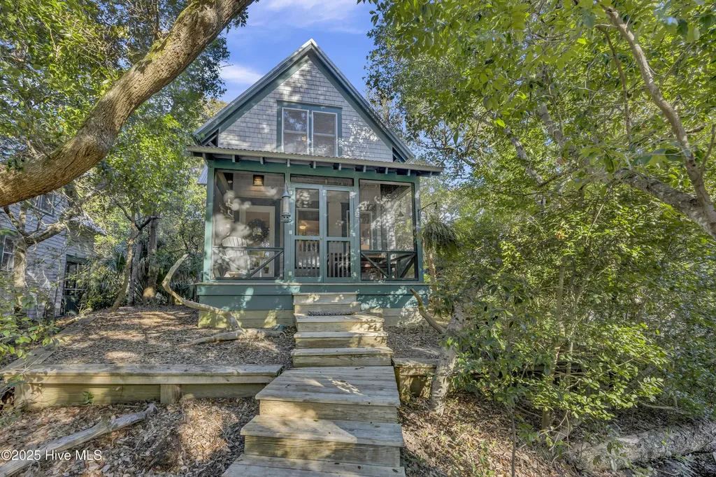638 Chicamacomico Way Bald Head Island NC 28461