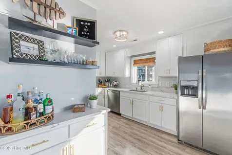122 Sanford Street Holden Beach NC 28462