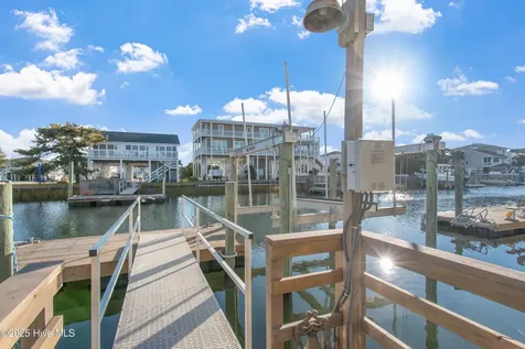 122 Sanford Street Holden Beach NC 28462