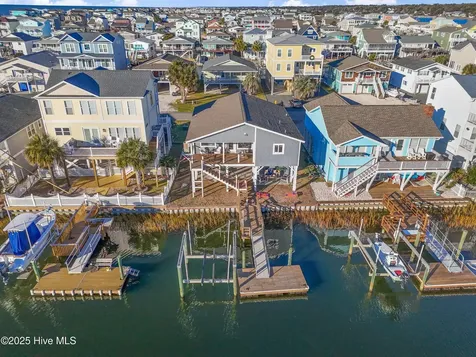122 Sanford Street Holden Beach NC 28462