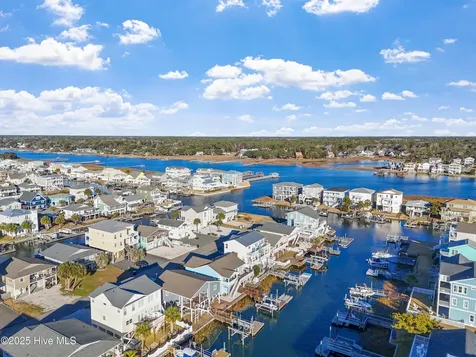 122 Sanford Street Holden Beach NC 28462