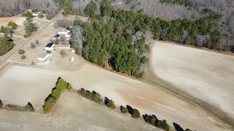 8501 Edwards Road Castalia NC 27816