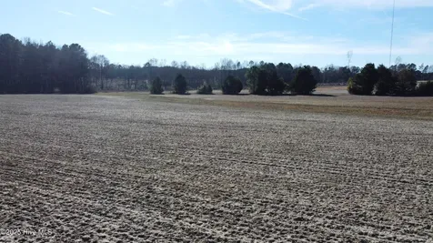 8501 Edwards Road Castalia NC 27816