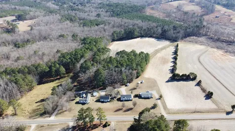 8501 Edwards Road Castalia NC 27816