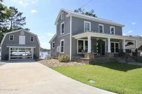 109 N Main Street Bath NC 27808