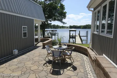109 N Main Street Bath NC 27808