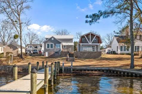 109 N Main Street Bath NC 27808