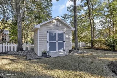 709 Valley Brook Road Wilmington NC 28412