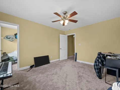 404 Kinroff Drive Hubert NC 28539