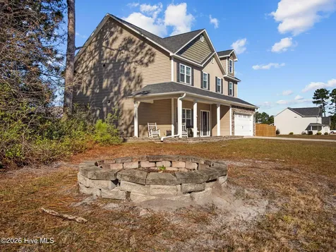 404 Kinroff Drive Hubert NC 28539
