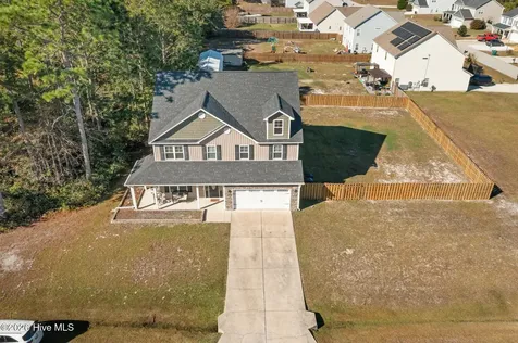 404 Kinroff Drive Hubert NC 28539