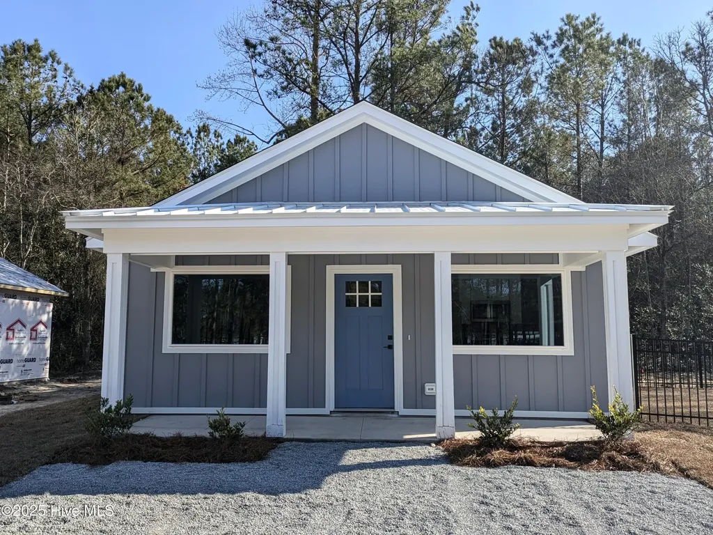 151 Long Pond Loop Swansboro NC 28584