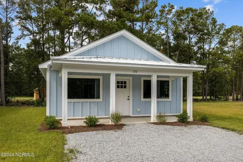 151 Long Pond Loop Swansboro NC 28584