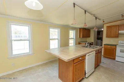 423 Gray Drive SW Shallotte NC 28470