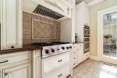 6054 Dolphin Road Oriental NC 28571
