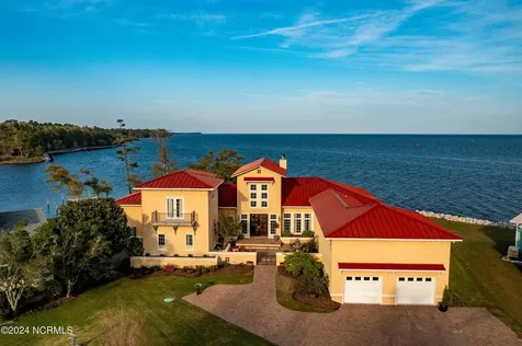 6054 Dolphin Road Oriental NC 28571