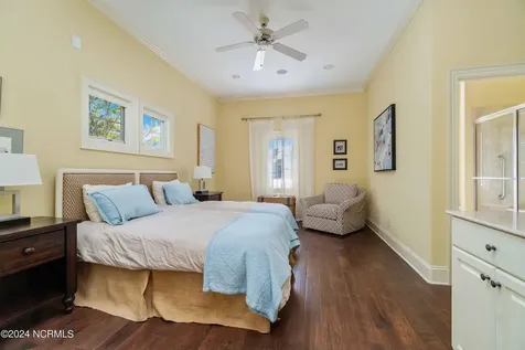 6054 Dolphin Road Oriental NC 28571