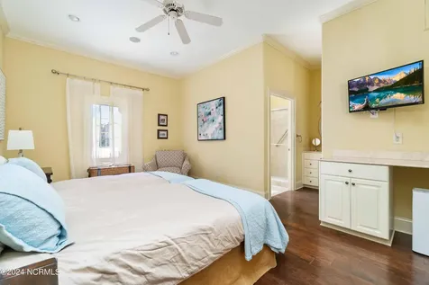 6054 Dolphin Road Oriental NC 28571
