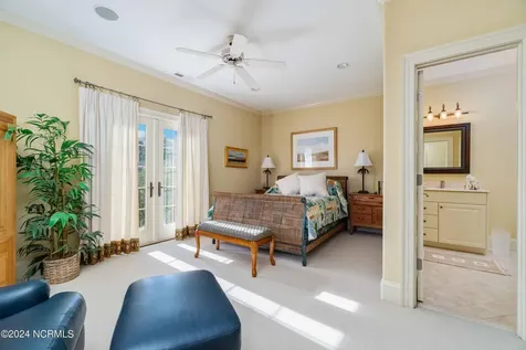 6054 Dolphin Road Oriental NC 28571