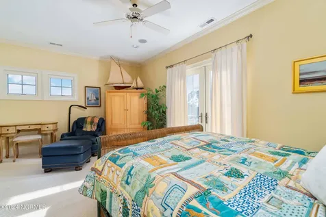 6054 Dolphin Road Oriental NC 28571