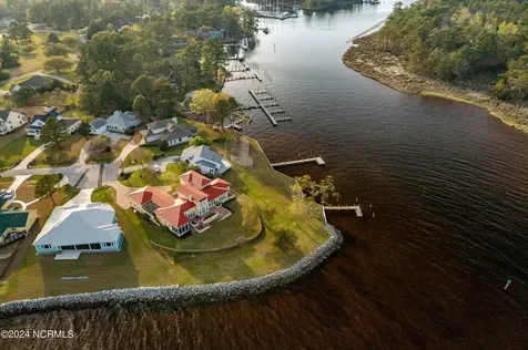 6054 Dolphin Road Oriental NC 28571