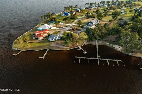 6054 Dolphin Road Oriental NC 28571